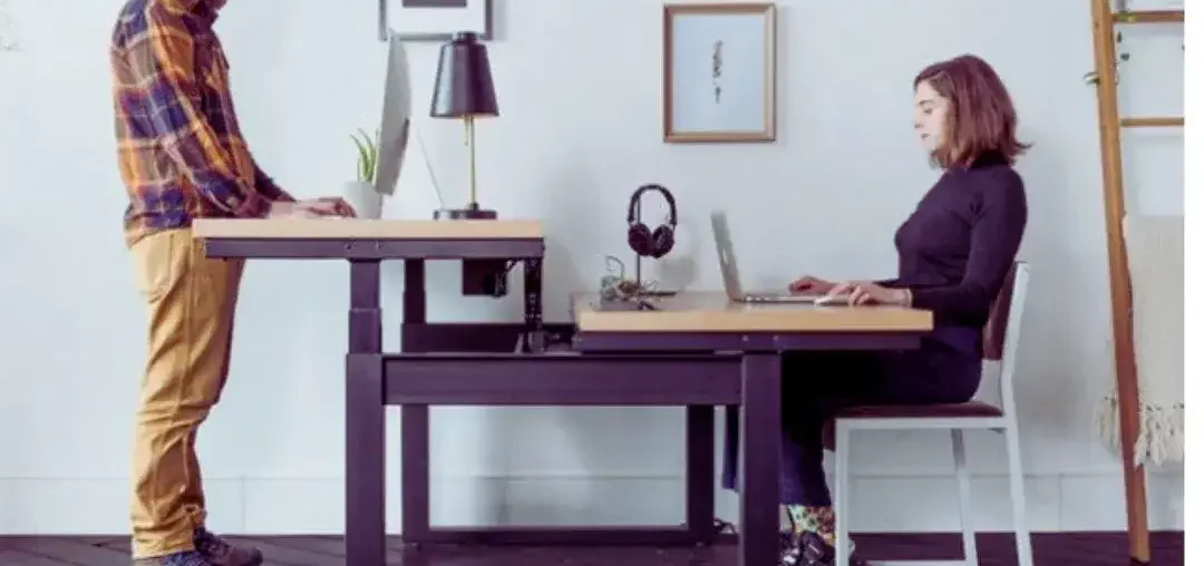 Standing desk vs. sitting desk