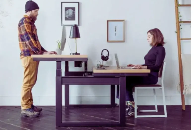 Standing desk vs. sitting desk